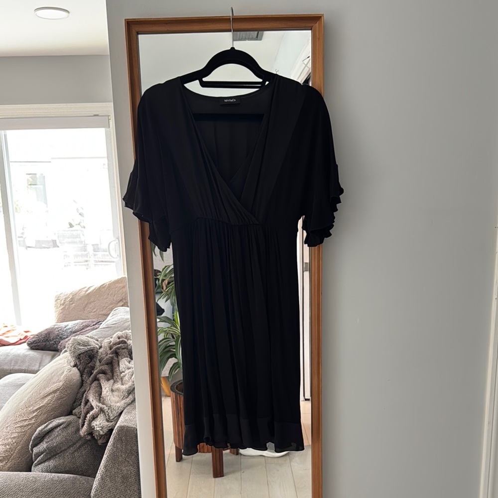 Elegant Black Dress